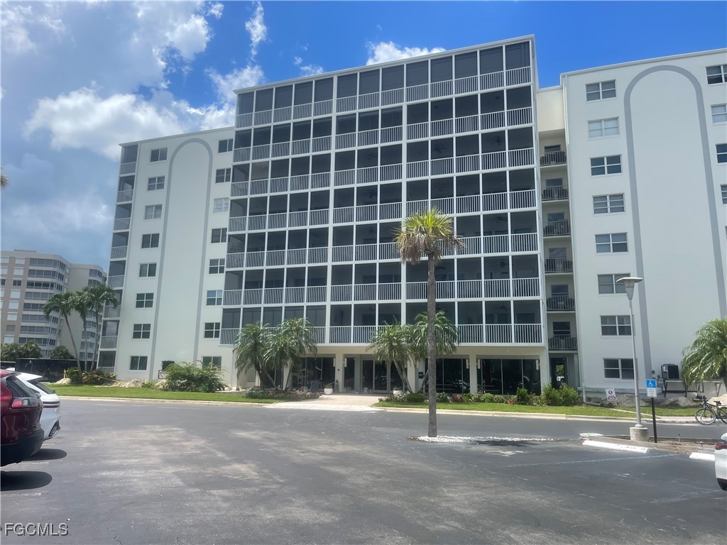 1 Bluebill Avenue #202 Naples FL 34108 2025007828 image2