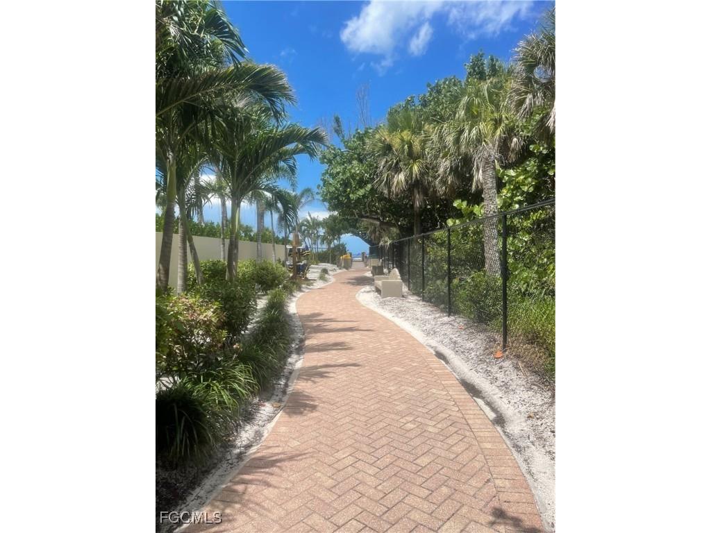 1 Bluebill Avenue #202 Naples FL 34108 2025007828 image6