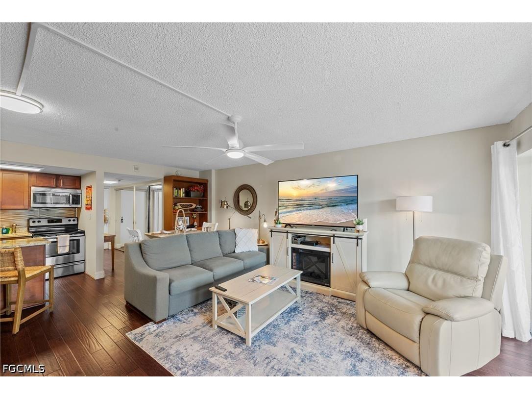 1 Bluebill Avenue #402 Naples FL 34108 2026015965 image14