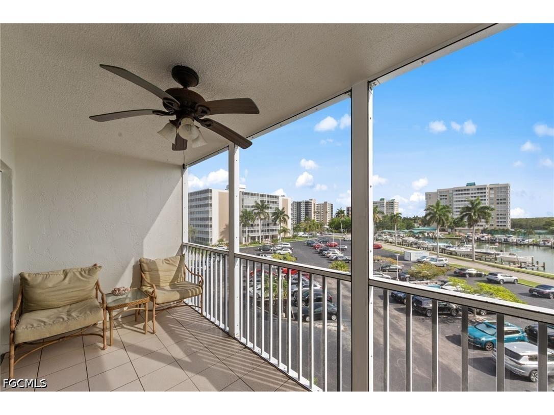 1 Bluebill Avenue #402 Naples FL 34108 2026015965 image16