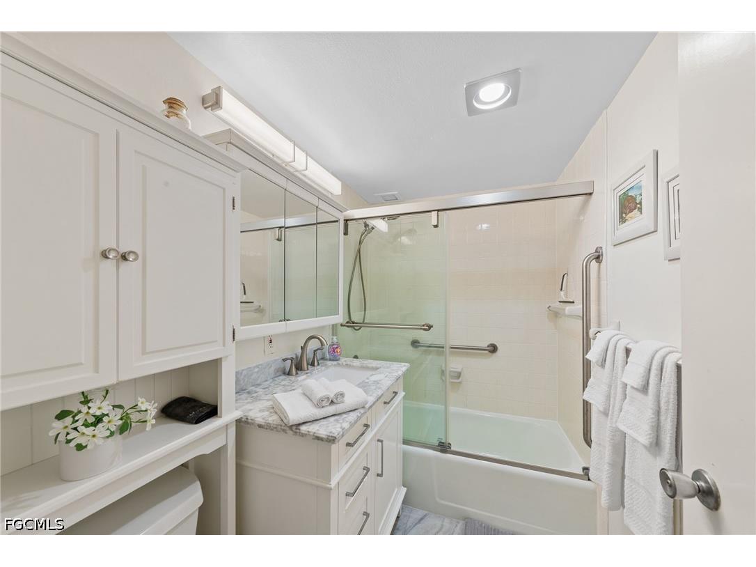 1 Bluebill Avenue #402 Naples FL 34108 2026015965 image21
