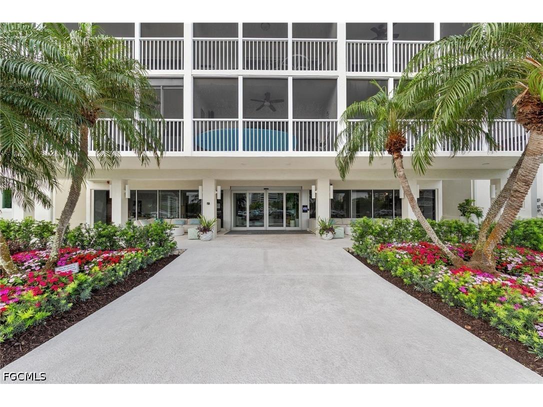 1 Bluebill Avenue #402 Naples FL 34108 2026015965 image3