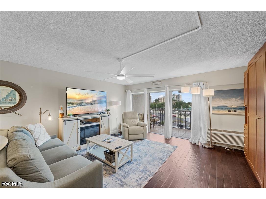 1 Bluebill Avenue #402 Naples FL 34108 2026015965 image8