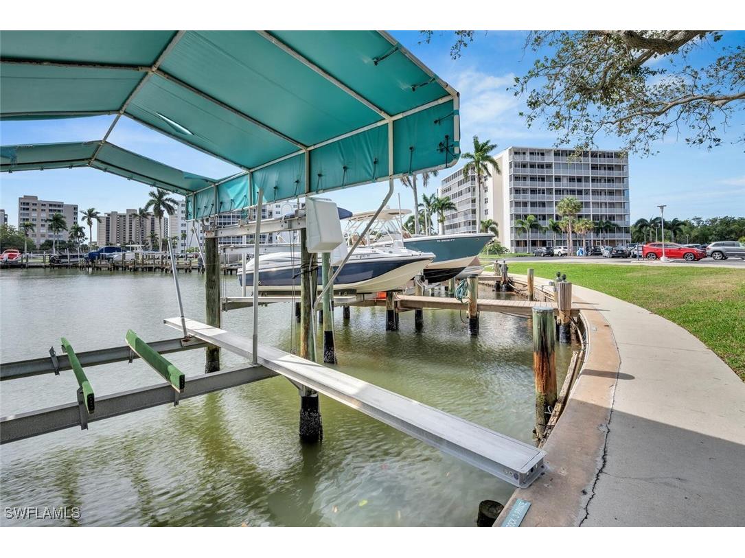 1 Bluebill Avenue #405 Naples FL 34108 225081833 image25