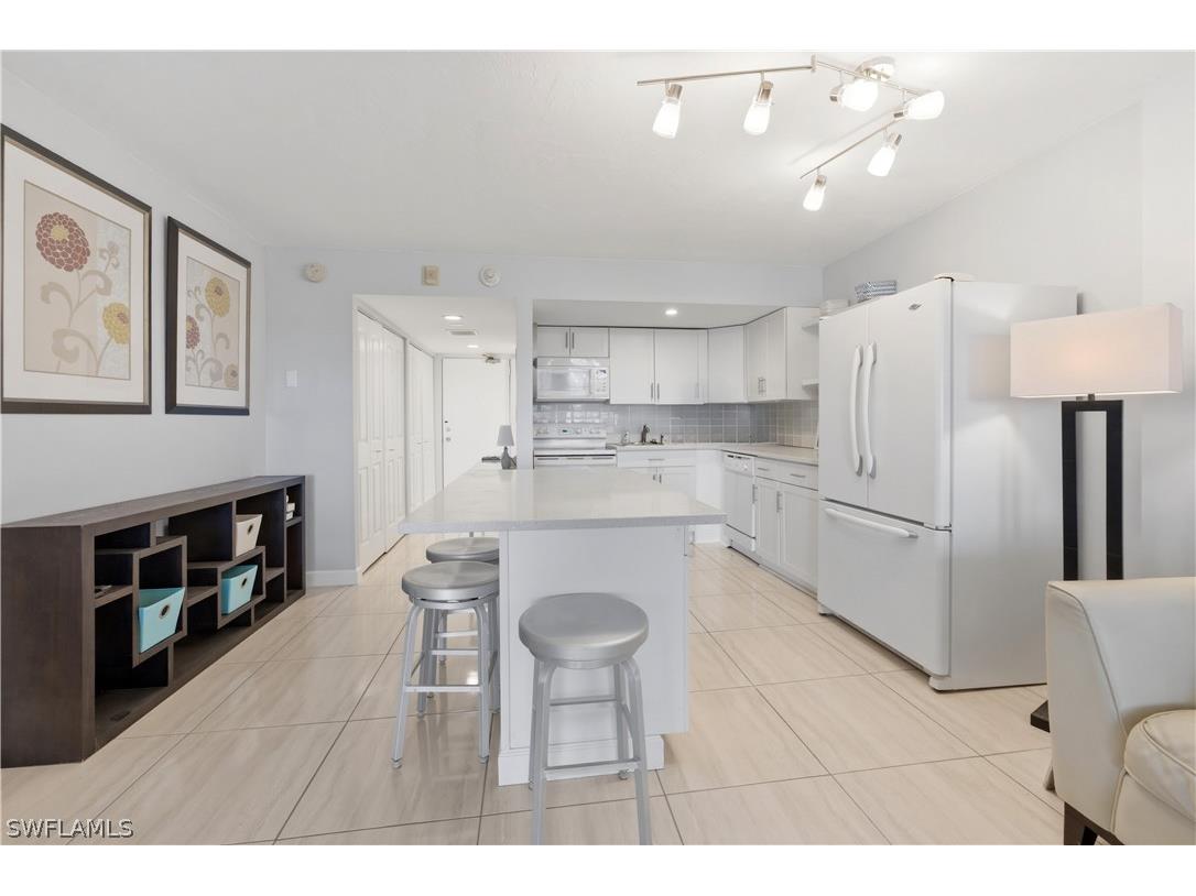 1 Bluebill Avenue #605 Naples FL 34108 226010947 image17