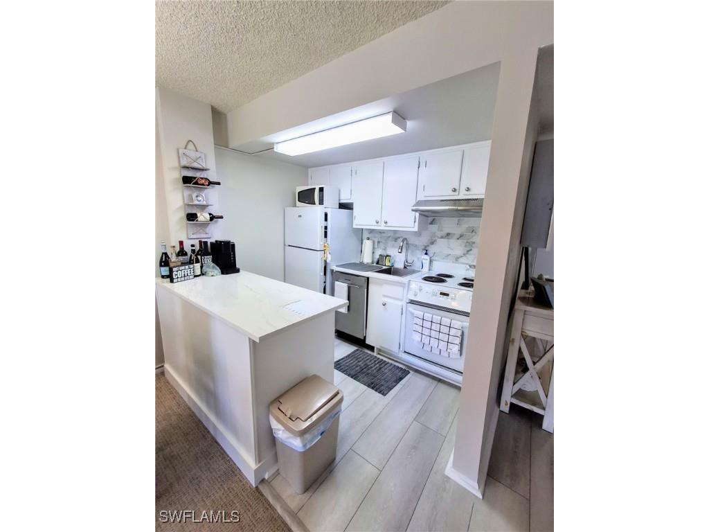 1 Bluebill Avenue #702 Naples FL 34108 225056312 image4