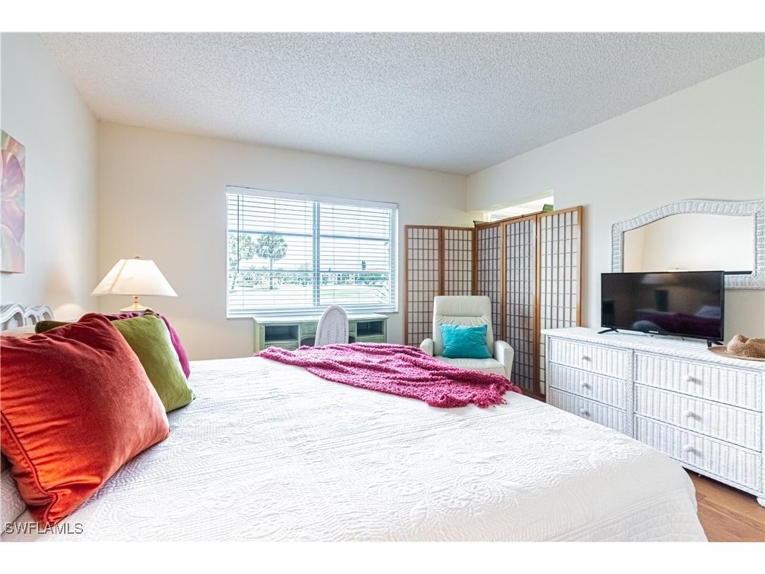 1 High Point Circle W #102 Naples FL 34103 225059547 image12