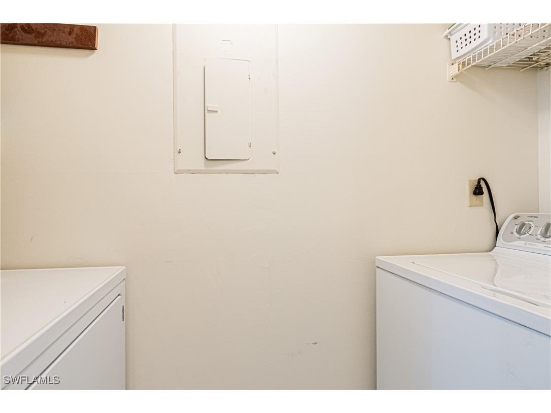 1 High Point Circle W #102 Naples FL 34103 225059547 image20