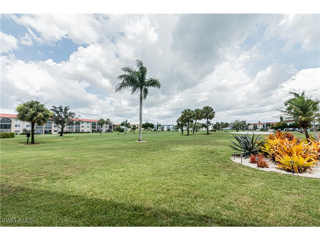 1 High Point Circle W #102 Naples FL 34103 225059547 image31