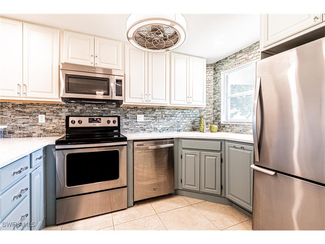 1 High Point Circle W #102 Naples FL 34103 225059547 image6