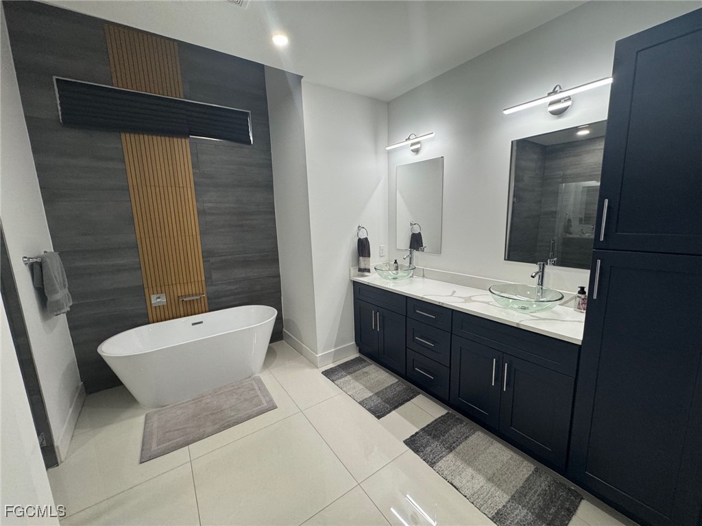 1 NW 8th Terrace Cape Coral FL 33993 2025010320 image19