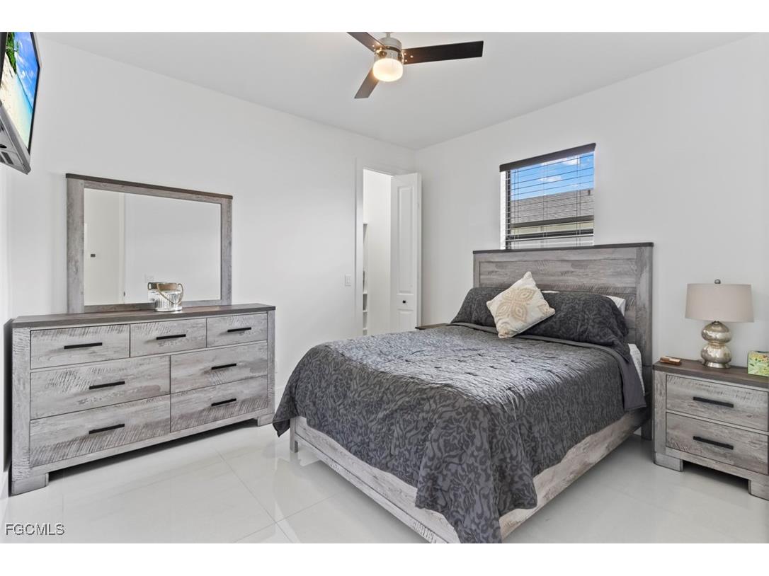 1 NW 8th Terrace Cape Coral FL 33993 2025010320 image34