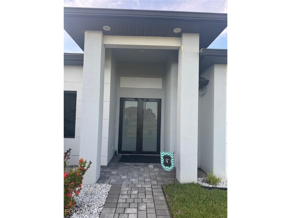 1 NW 8th Terrace Cape Coral FL 33993 2025010320 image4
