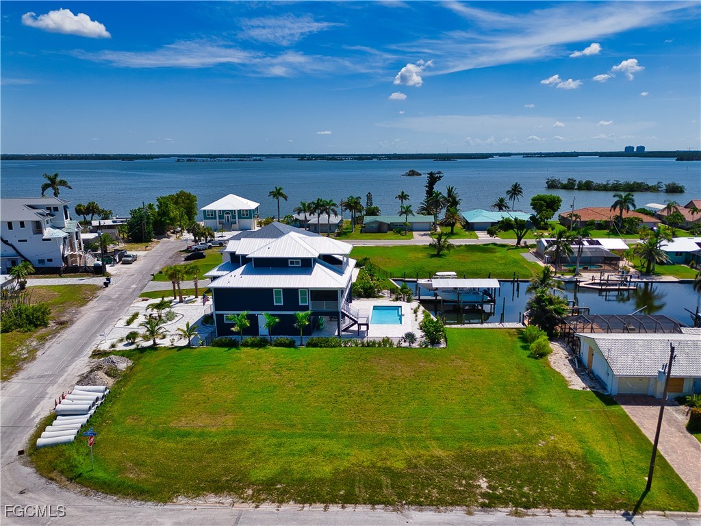 1 Palmview Boulevard Fort Myers Beach FL 33931 2025004533 image1
