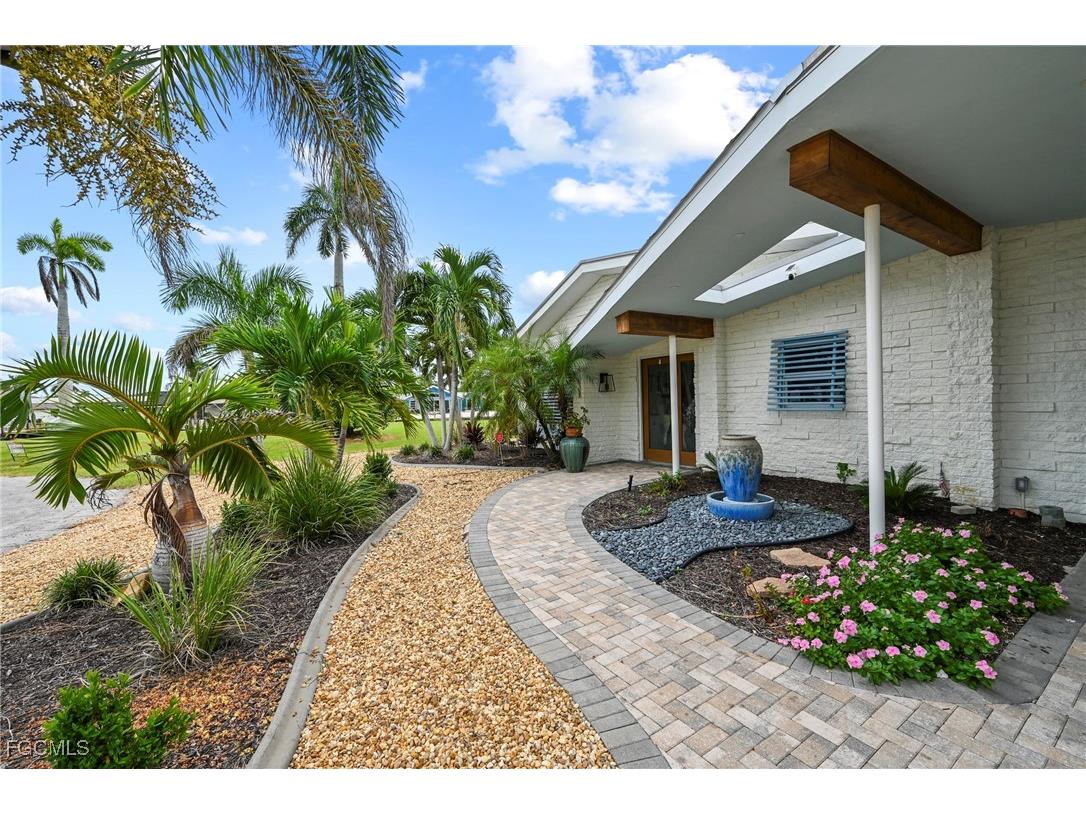 10 Clearview Boulevard Fort Myers Beach FL 33931 2025015480 image2