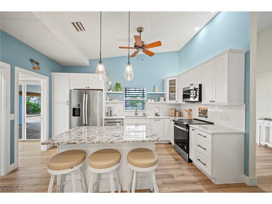 10 Clearview Boulevard Fort Myers Beach FL 33931 2025015480 image9