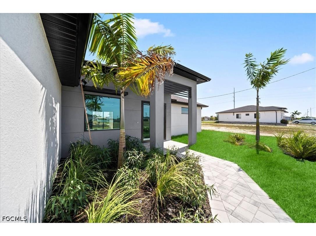 10 NE 9th Street Cape Coral FL 33909 2026021128 image4