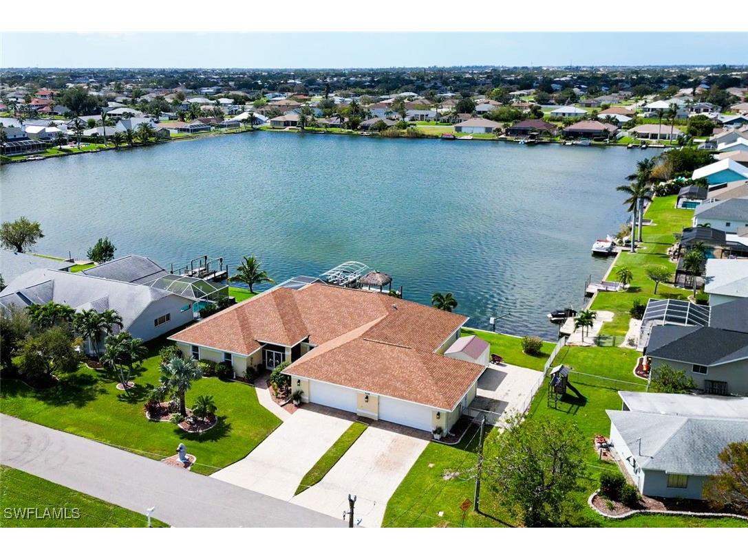 10 SE 10th Avenue Cape Coral FL 33990 224085700 image1