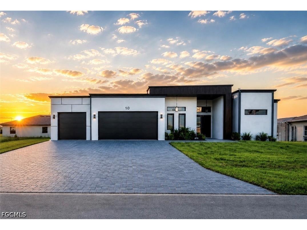 10 SW 33rd Place Cape Coral FL 33991 2026017444 image1