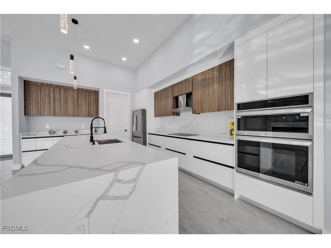 10 SW 35th Avenue Cape Coral FL 33991 2025019739 image7