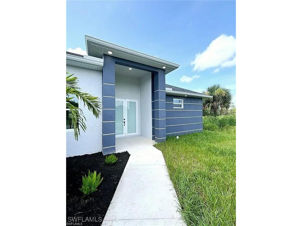 100 Colin Avenue N Lehigh Acres FL 33971 225010692 image1