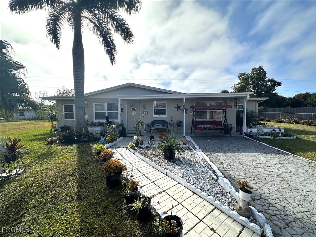 100 Davis Road Lehigh Acres FL 33936 2026000545 image1
