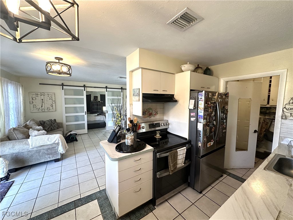100 Davis Road Lehigh Acres FL 33936 2026000545 image4