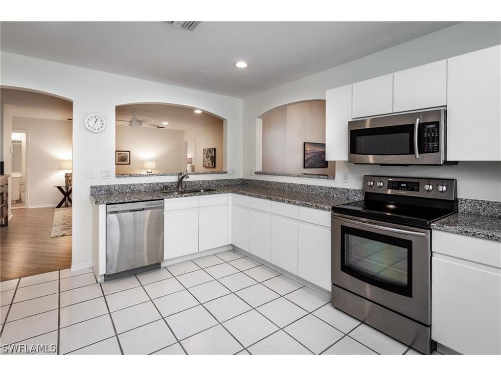 100 Diamond Circle #108 Naples FL 34110 226006743 image12