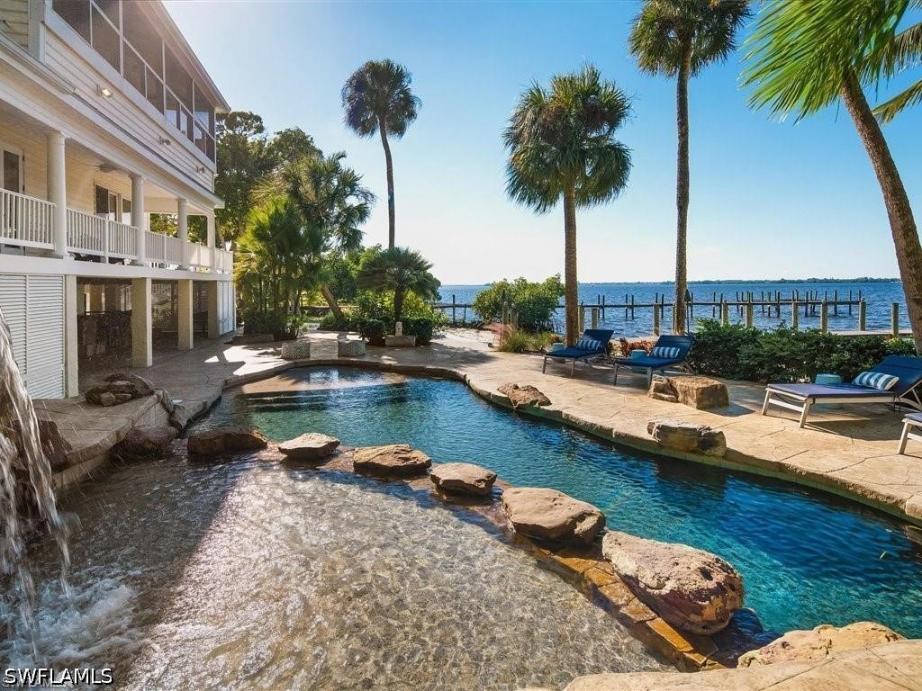 100 Fairview Avenue Fort Myers FL 33905 226014559 image12