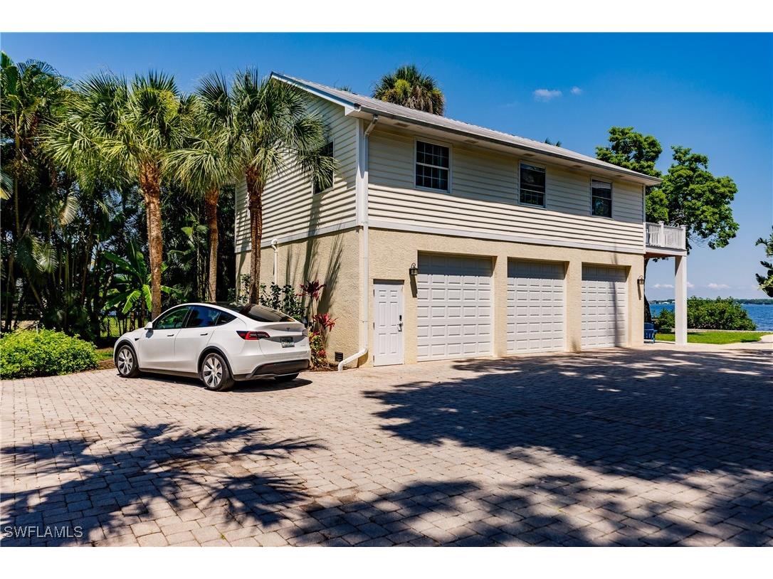 100 Fairview Avenue Fort Myers FL 33905 225060230 image17