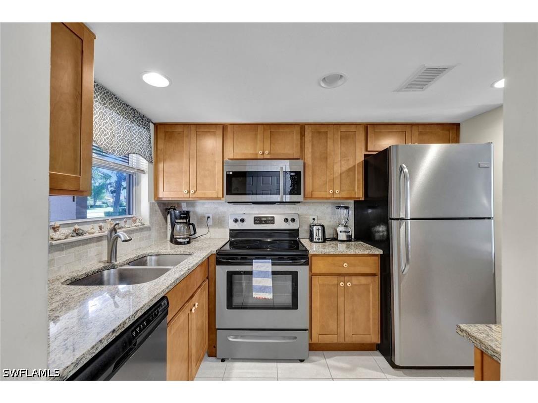 100 Forest Lakes Boulevard #110 Naples FL 34105 226017432 image6