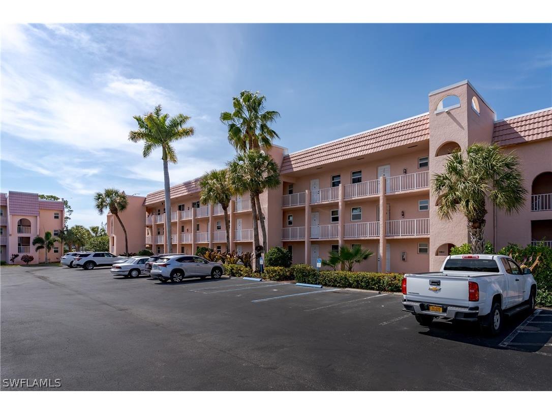 100 Forest Lakes Boulevard #201 Naples FL 34105 225079400 image35