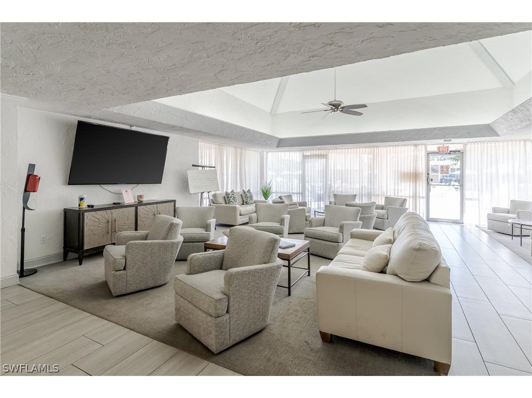 100 Forest Lakes Boulevard #201 Naples FL 34105 225079400 image40