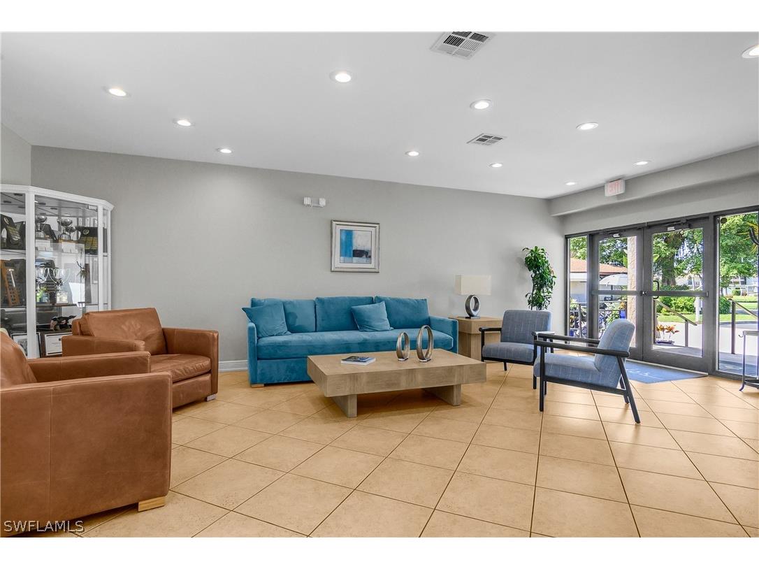 100 Glades Boulevard #4 Naples FL 34112 226007030 image39