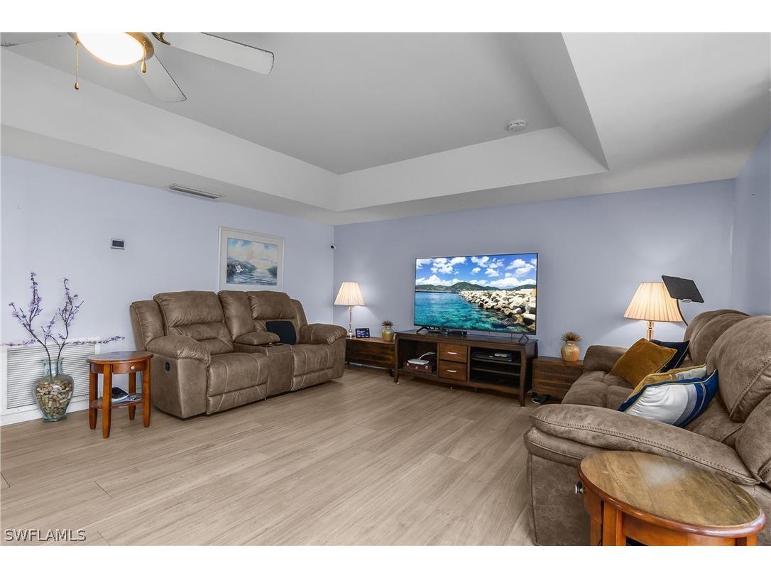 100 Glades Boulevard #4 Naples FL 34112 226007030 image9