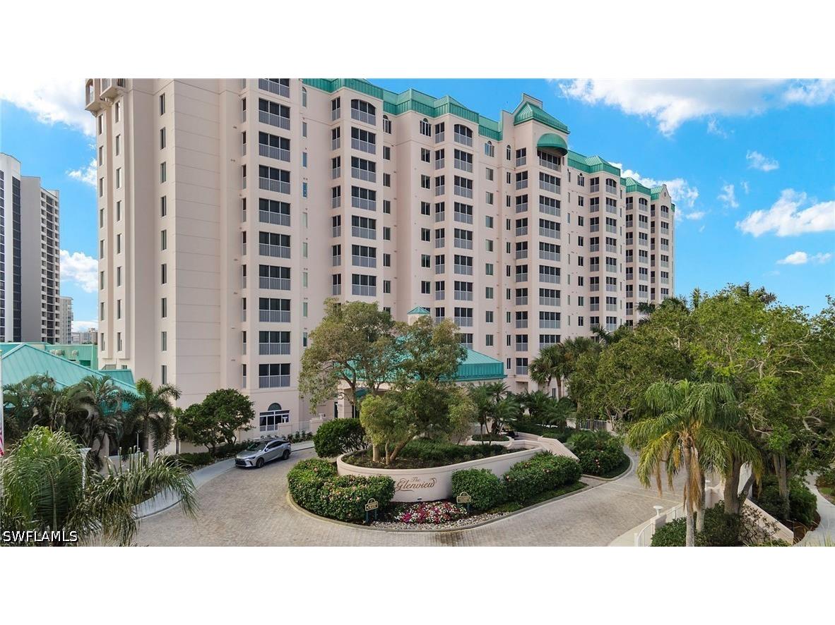 100 Glenview Place #202 Naples FL 34108 226012994 image1
