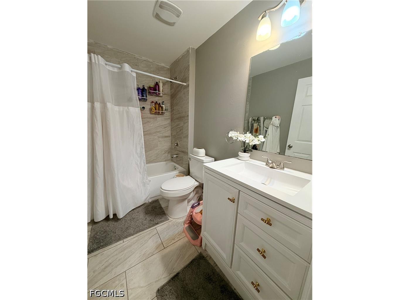 100 NW 13th Place Cape Coral FL 33993 2026021497 image21