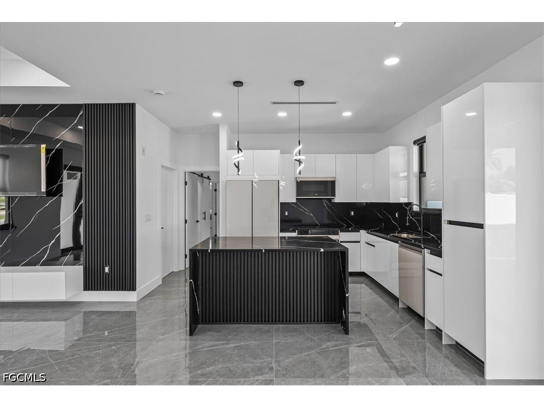 100 SW 17th Place Cape Coral FL 33991 2026014812 image9