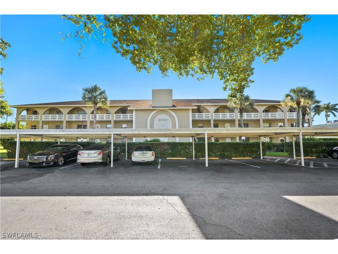 100 Valley Stream Drive #305 Naples FL 34113 222084068 image1