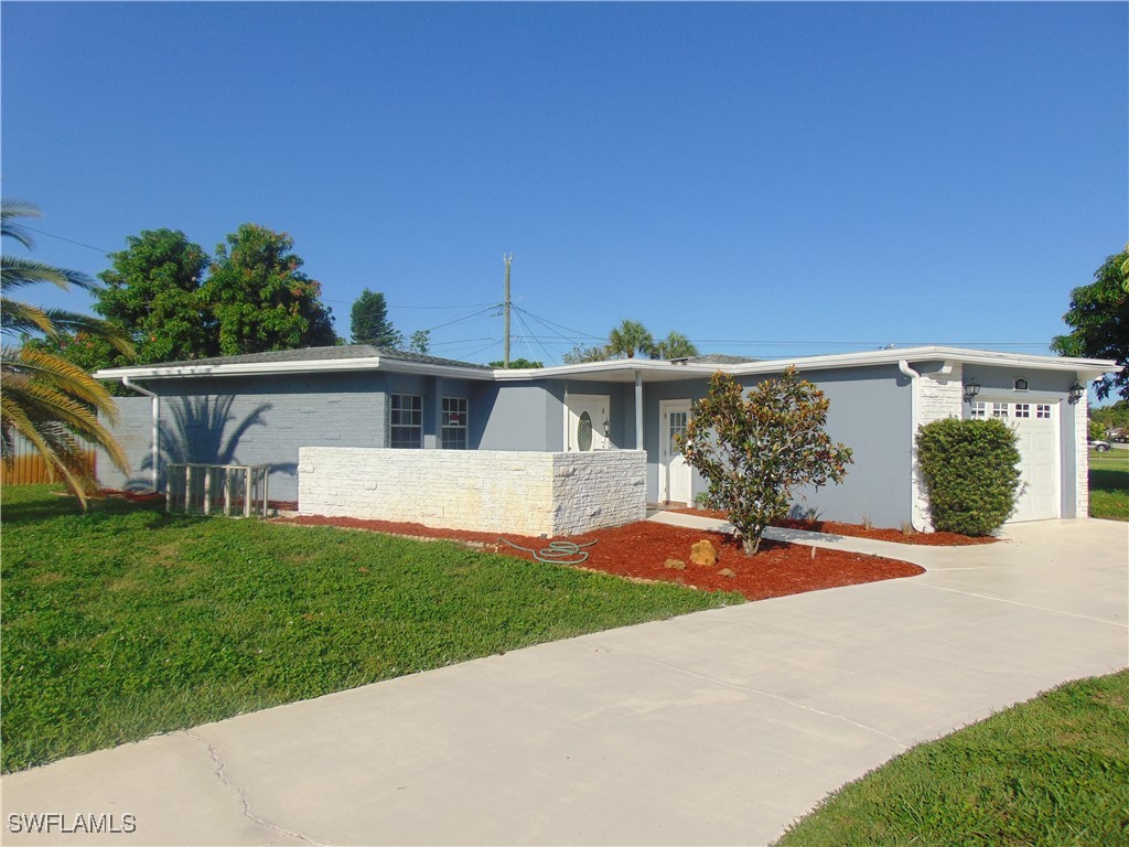 100 Waterview Avenue Lehigh Acres FL 33936 225052845 image1