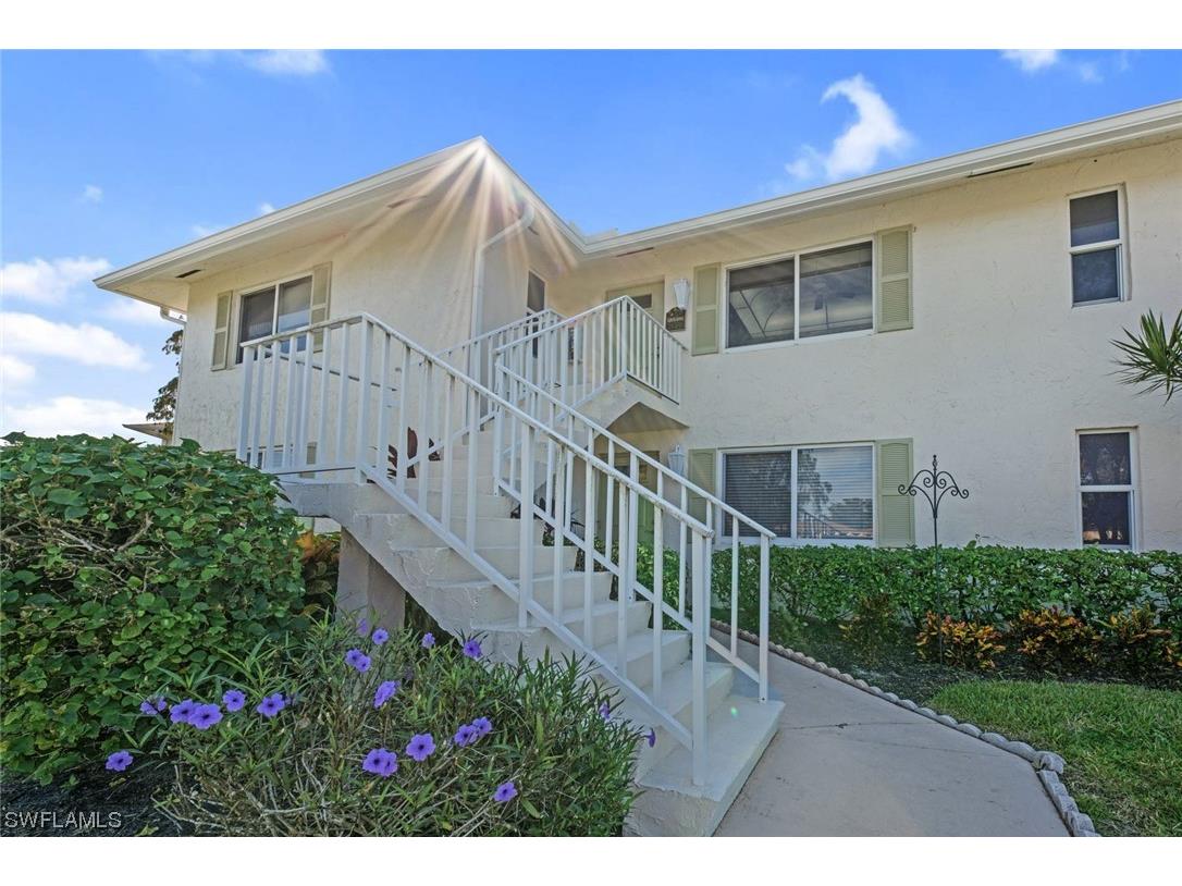 100 Winding Way #4 Naples FL 34112 223073650 image1