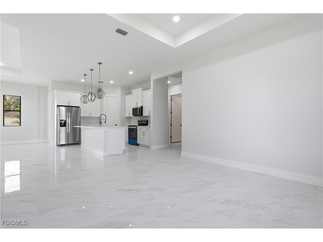 100 Zobora Circle Fort Myers FL 33913 2025020456 image11