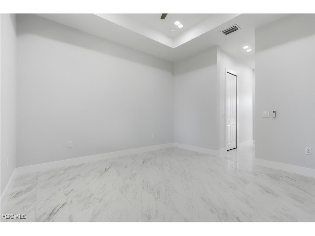 100 Zobora Circle Fort Myers FL 33913 2025020456 image20
