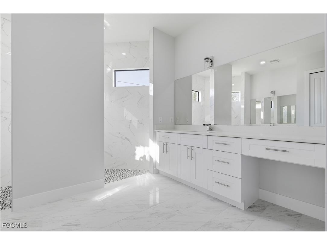 100 Zobora Circle Fort Myers FL 33913 2025020456 image21