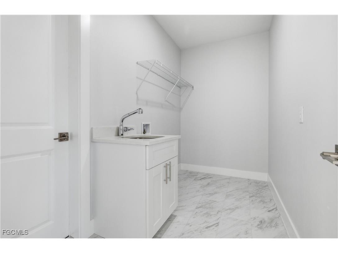 100 Zobora Circle Fort Myers FL 33913 2025020456 image26