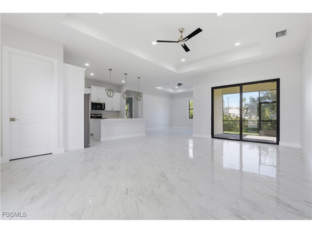 100 Zobora Circle Fort Myers FL 33913 2025020456 image6