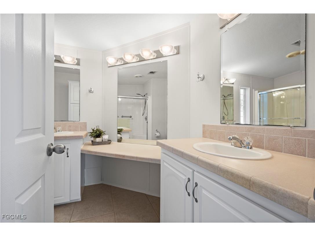 1000 Kings Highway #111 Punta Gorda FL 33980 2025012907 image19