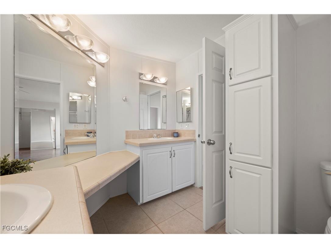 1000 Kings Highway #111 Punta Gorda FL 33980 2025012907 image21