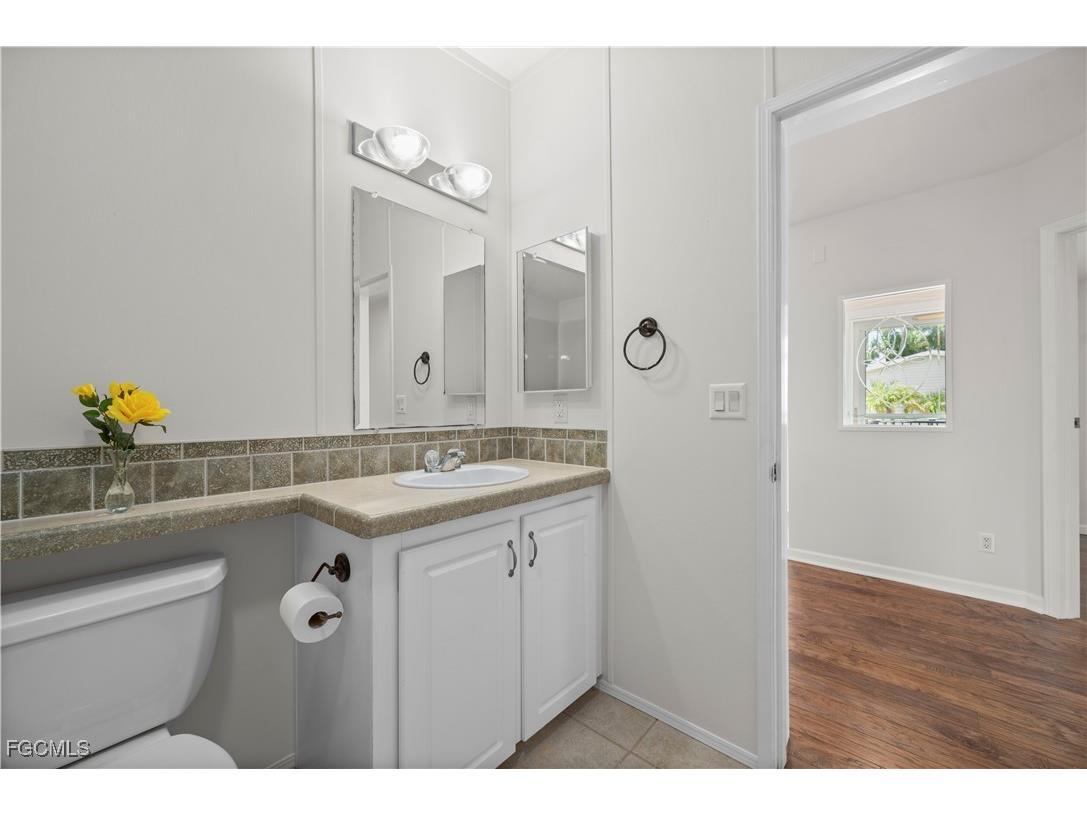 1000 Kings Highway #111 Punta Gorda FL 33980 2025012907 image26