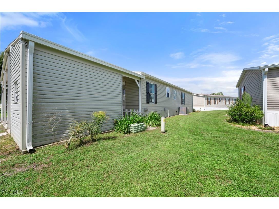 1000 Kings Highway #111 Punta Gorda FL 33980 2025012907 image38